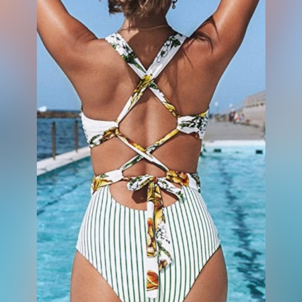 CUPSHE Floral and Stripe Swimsuit - Picture 3 of 5